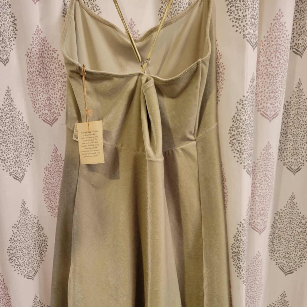 121. Victoria's Secret collection dress - Picture 3 of 5